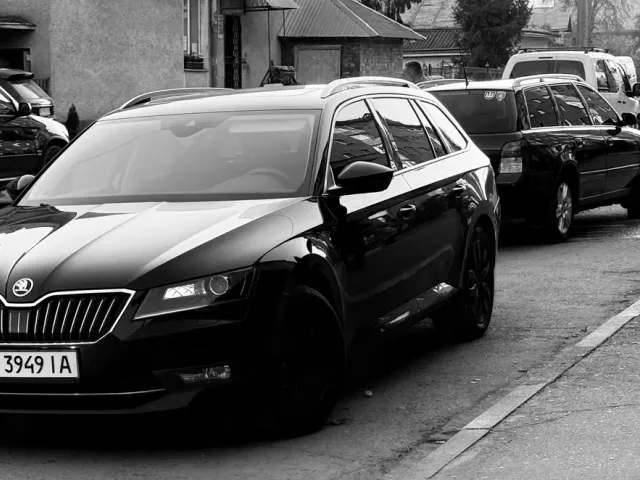 Skoda Superb - фото 1