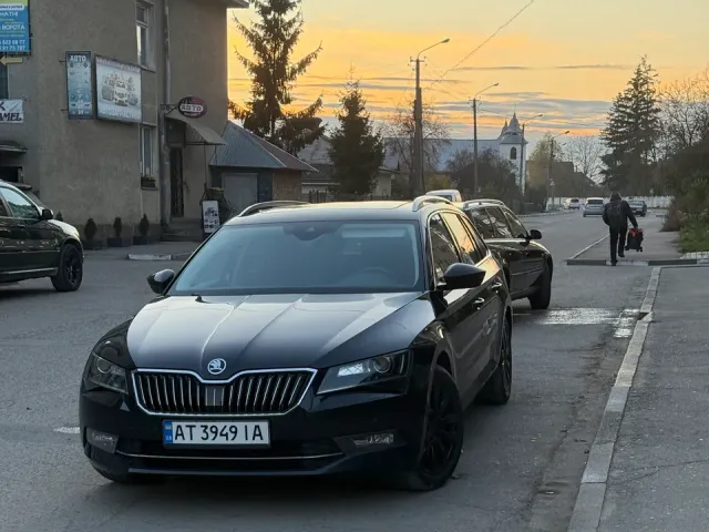 Skoda Superb - фото 2