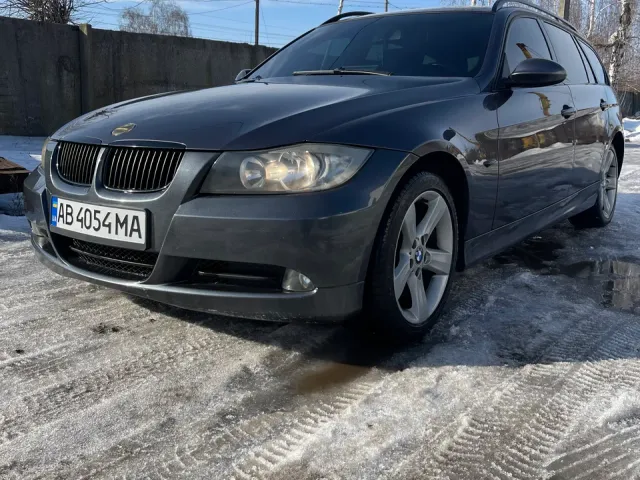 BMW 3 серії - фото 1