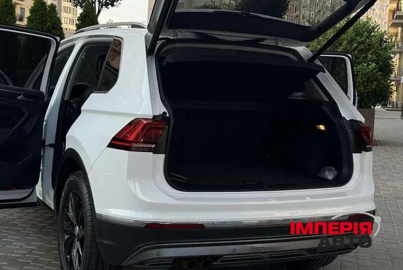 Volkswagen Tiguan - фото 9