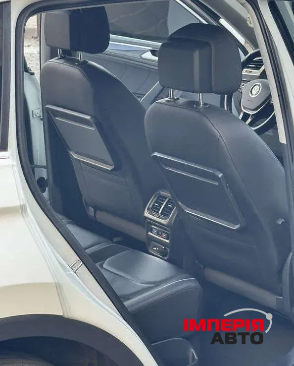 Volkswagen Tiguan - фото 6