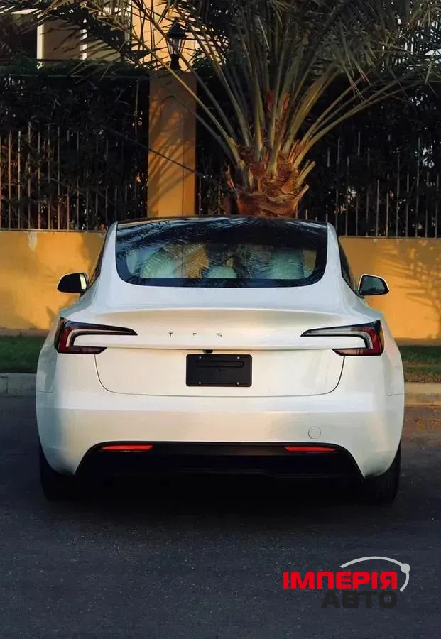 Tesla Model 3 - фото 5