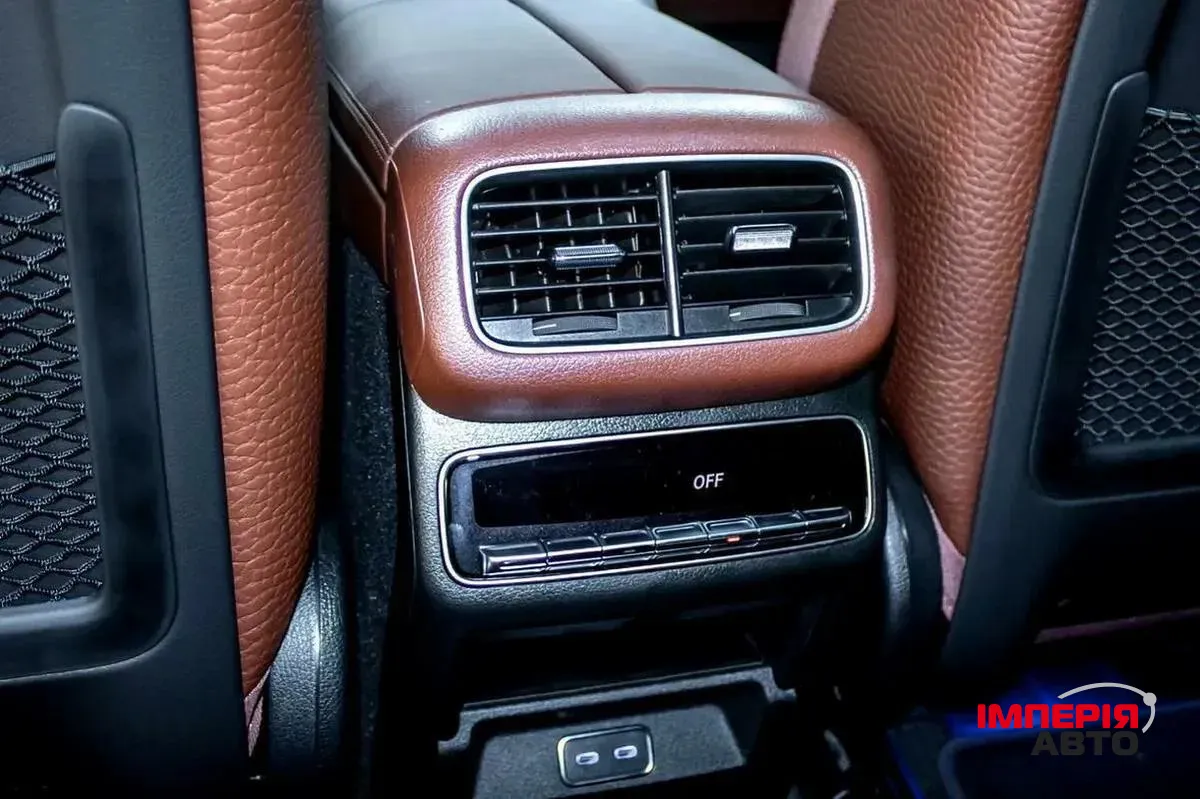 Mercedes-Benz GLE - фото 9