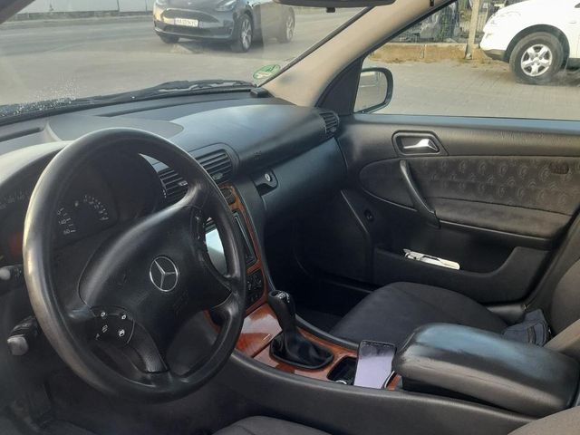 Mercedes-Benz C-Класс - зображення 4