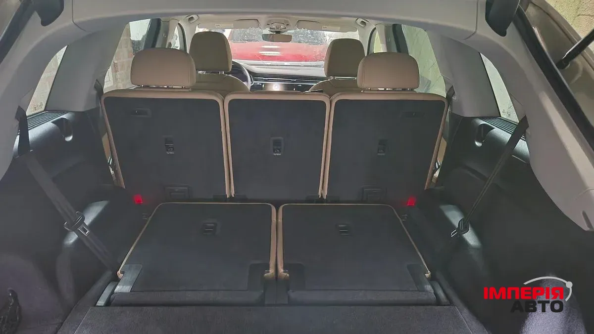 Audi Q7 - фото 15