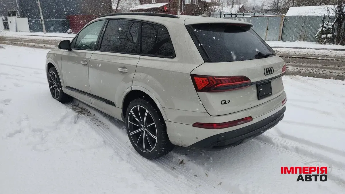 Audi Q7 - фото 4