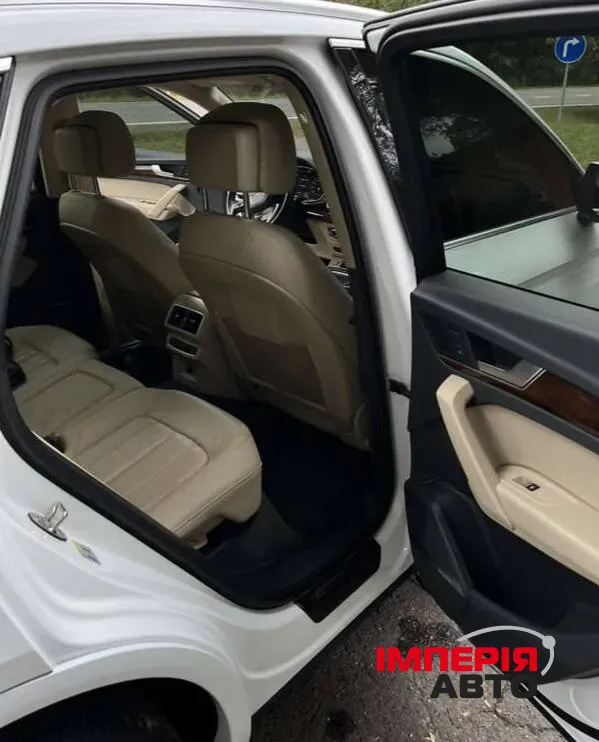 Audi Q5 - фото 10