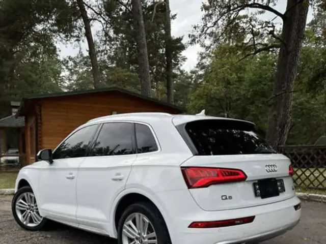 Audi Q5 - фото 4