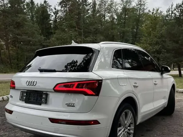 Audi Q5 - фото 5