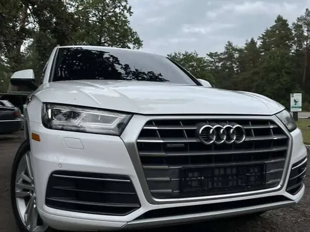 Audi Q5 - фото 3