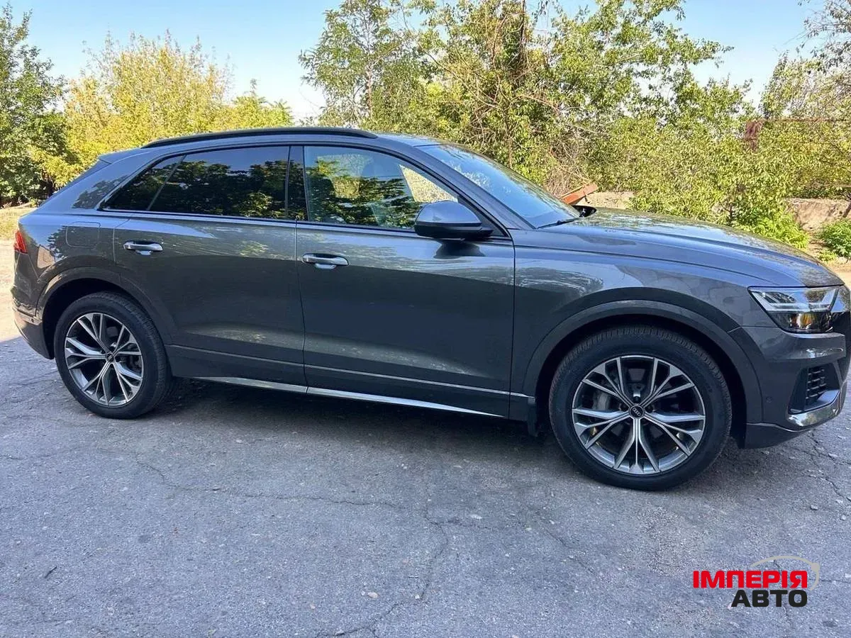 Audi Q8 - фото 5