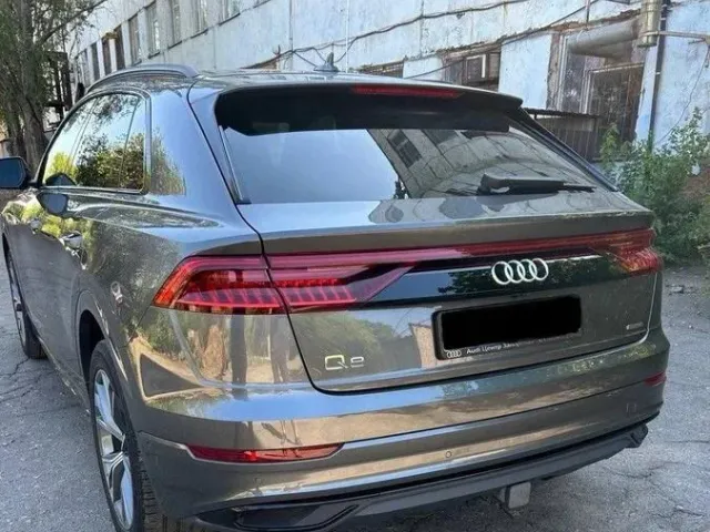 Audi Q8 - фото 3