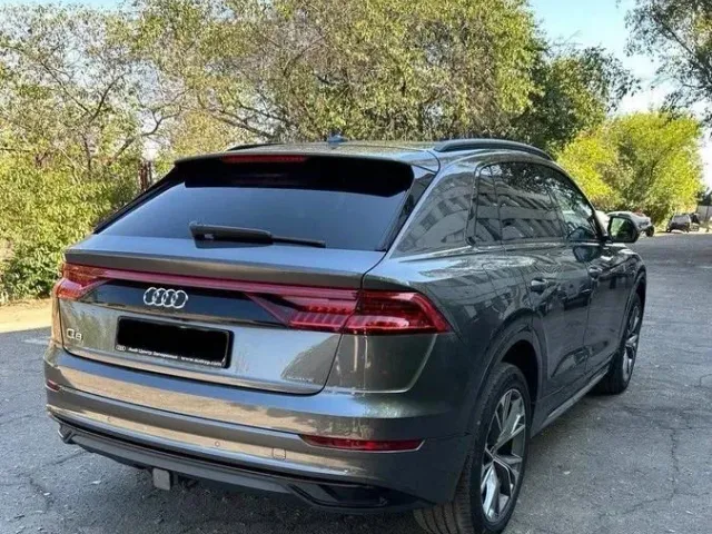 Audi Q8 - фото 4