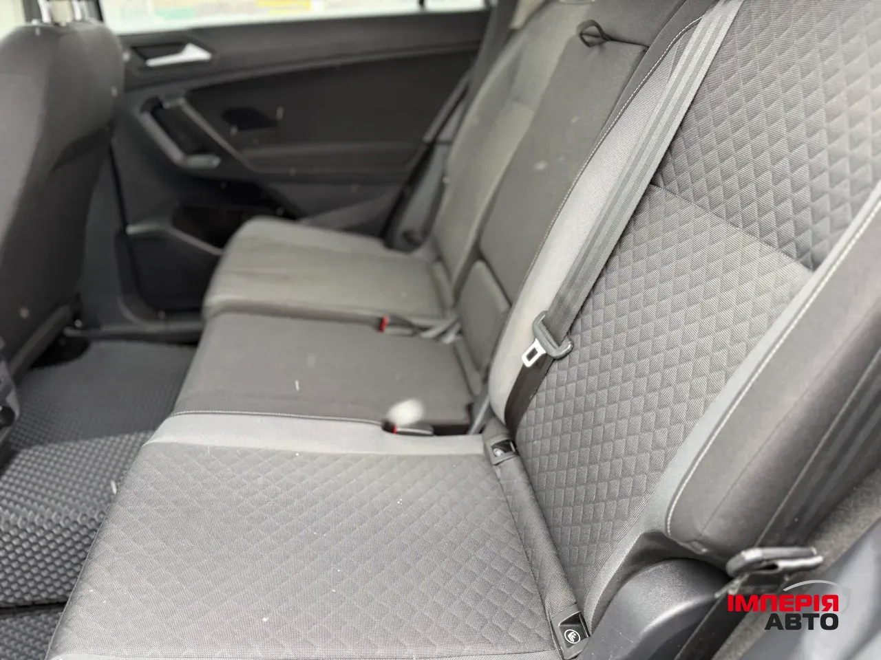 Volkswagen Tiguan - фото 11