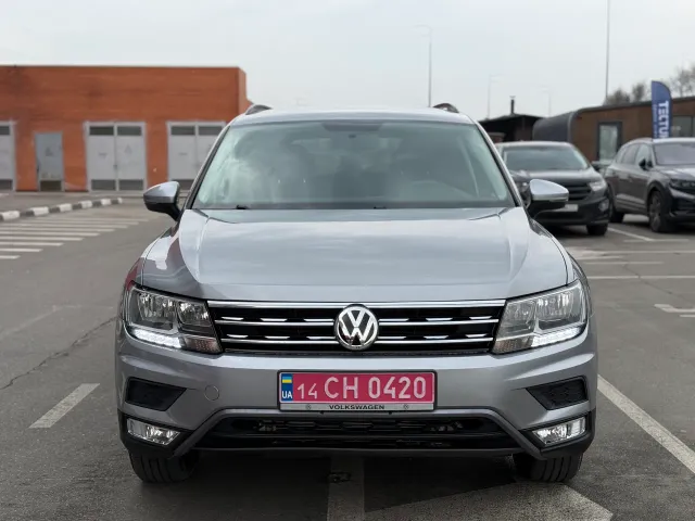 Volkswagen Tiguan - фото 3