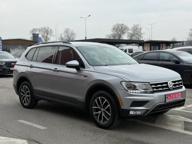 Volkswagen Tiguan - фото 5