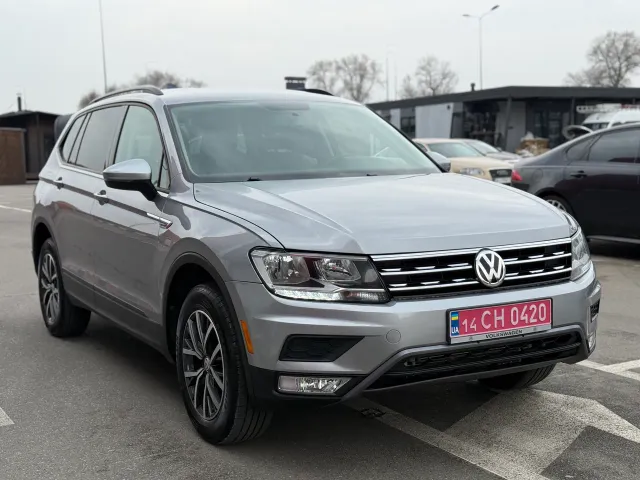 Volkswagen Tiguan - фото 4