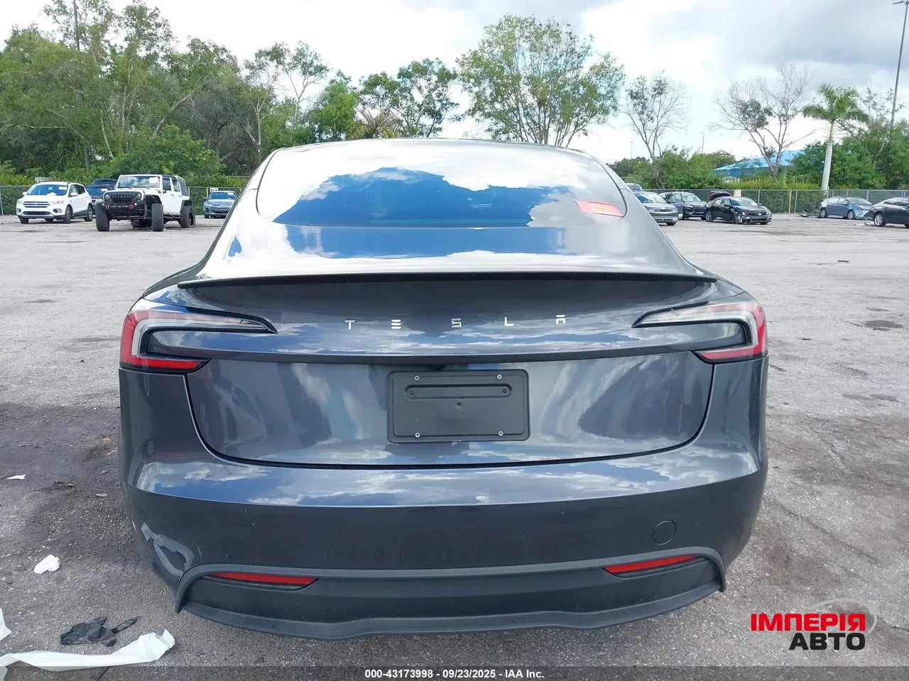 Tesla Model 3 - фото 6