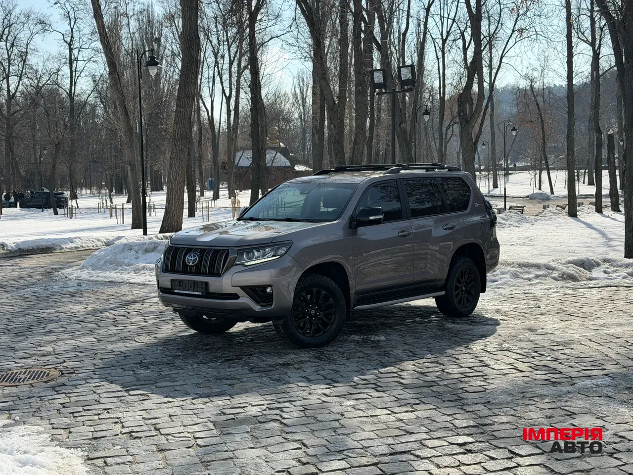 Toyota Land Cruiser Prado - фото 1