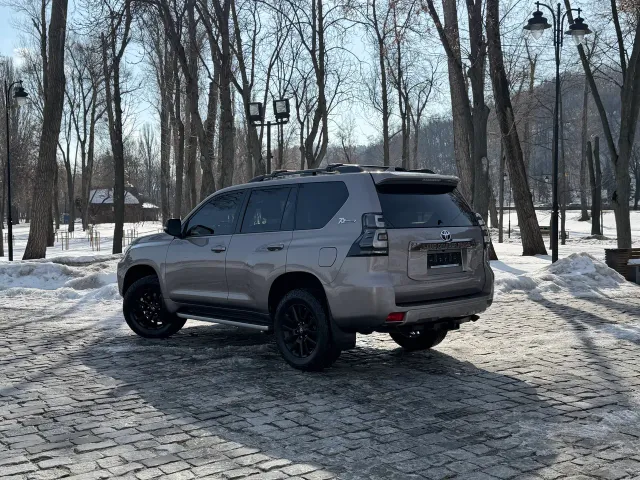 Toyota Land Cruiser Prado - фото 5