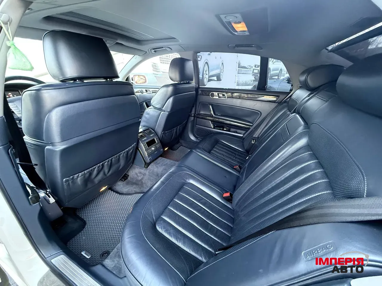 Volkswagen Phaeton - фото 22