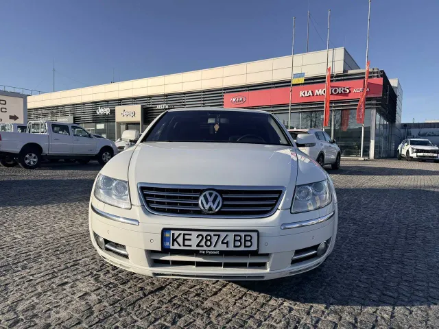 Volkswagen Phaeton - фото 2