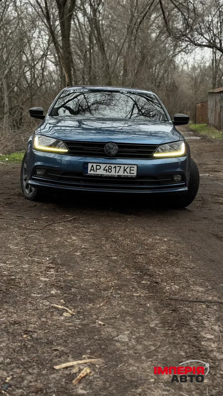 Volkswagen Jetta - фото 4