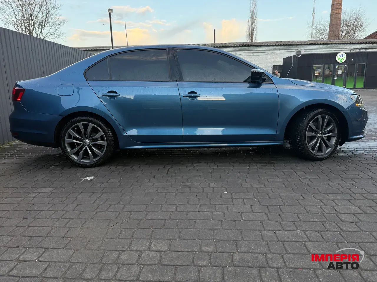 Volkswagen Jetta - фото 12