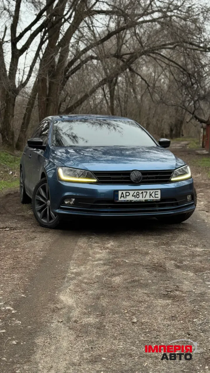 Volkswagen Jetta - фото 2