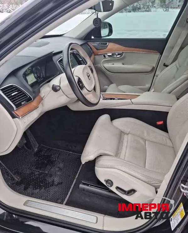 Volvo XC90 - фото 10