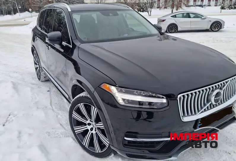 Volvo XC90 - фото 1
