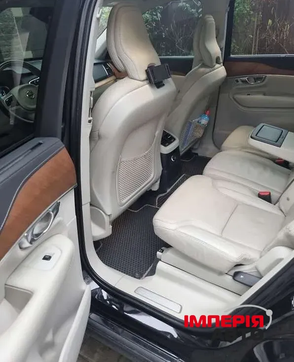 Volvo XC90 - фото 11