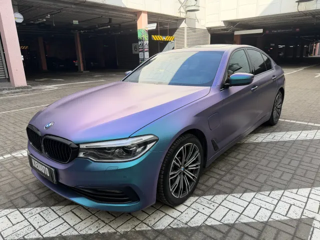 BMW 5 серії - фото 1