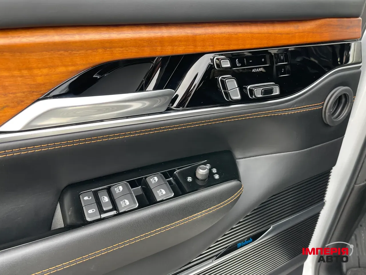 Jeep Grand Cherokee - фото 30