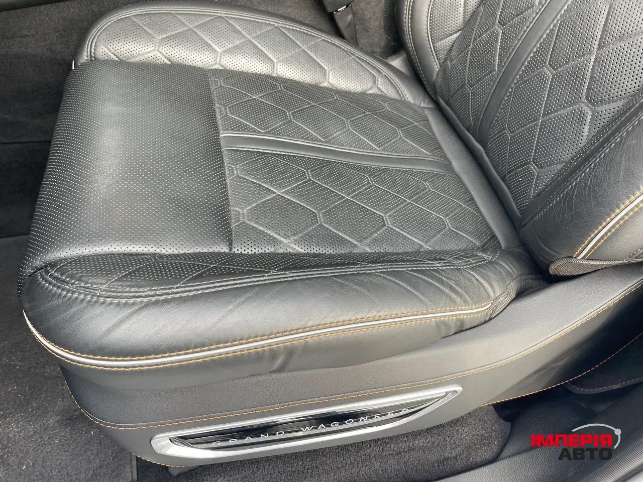 Jeep Grand Cherokee - фото 38