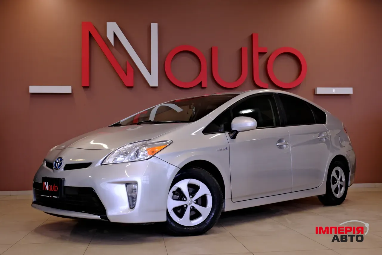 Toyota Prius - фото 1