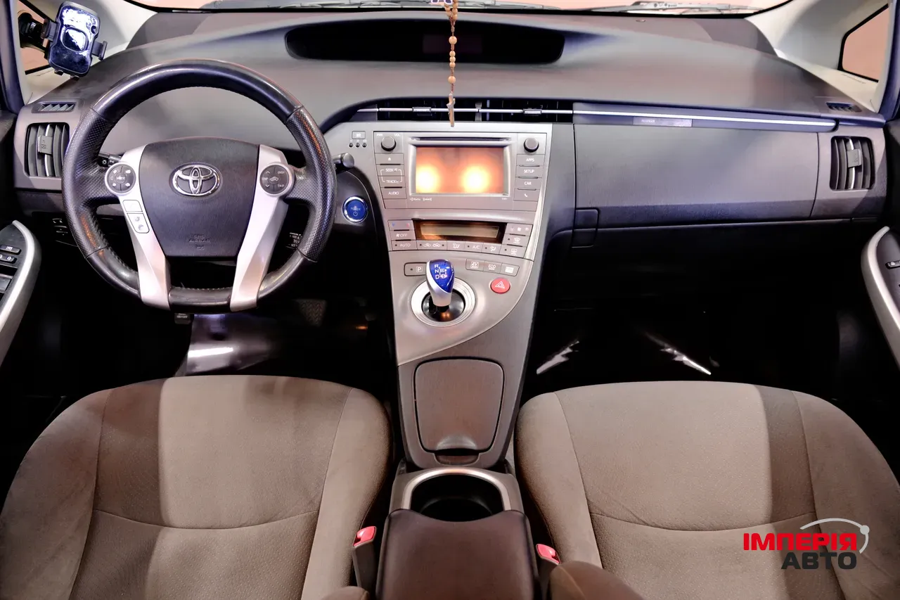 Toyota Prius - фото 8