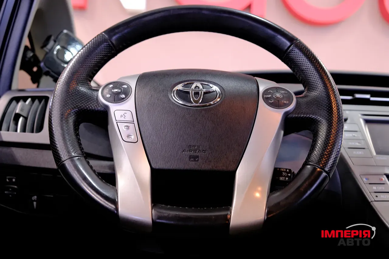 Toyota Prius - фото 7