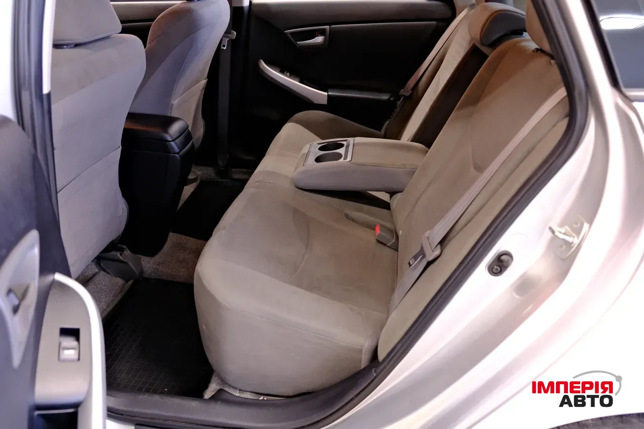 Toyota Prius - фото 9