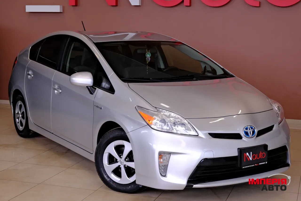 Toyota Prius - фото 4