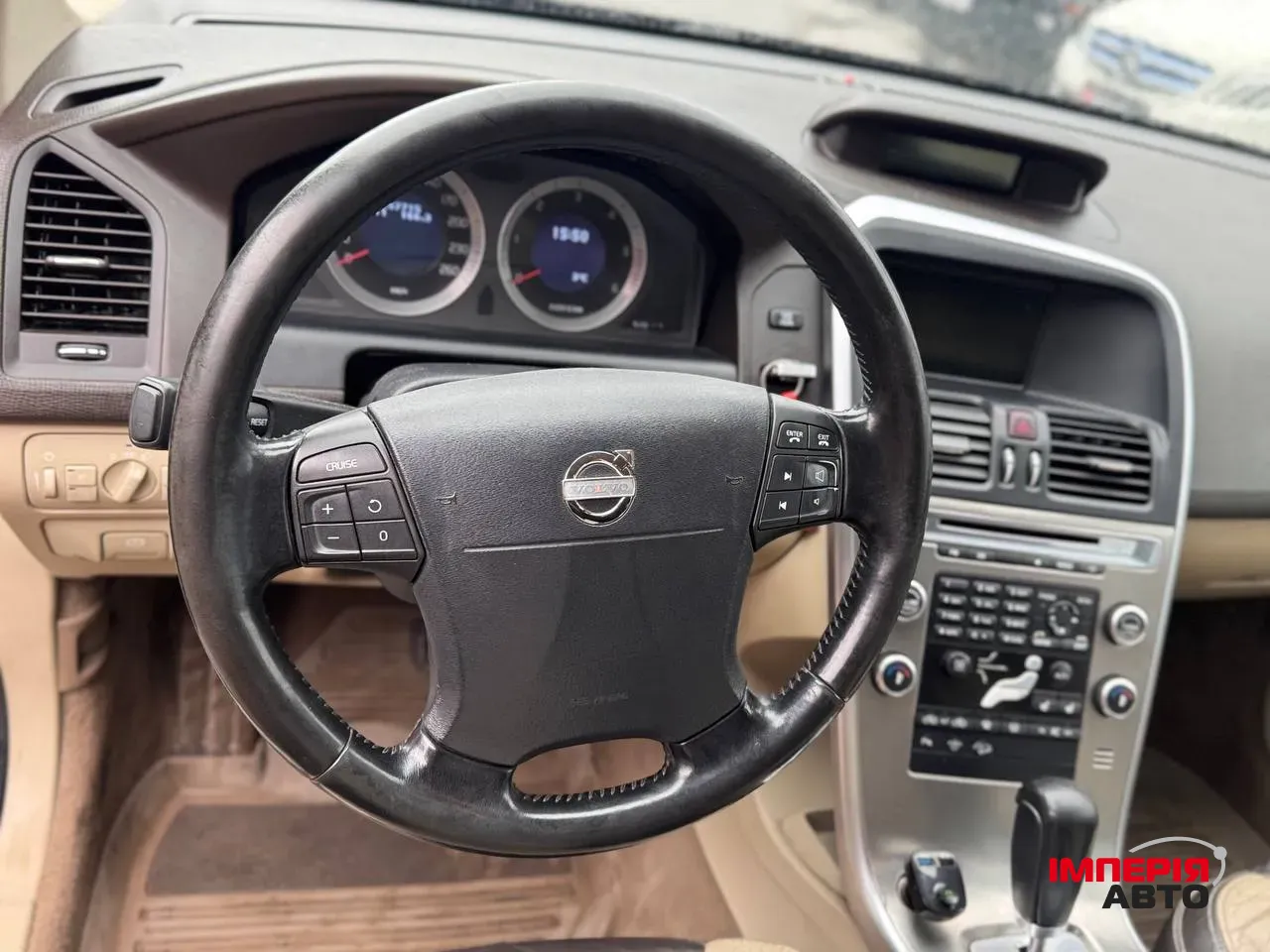 Volvo XC60 - фото 5