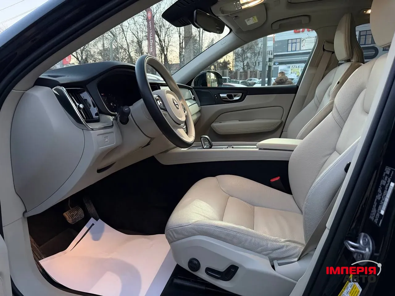 Volvo XC60 - фото 4