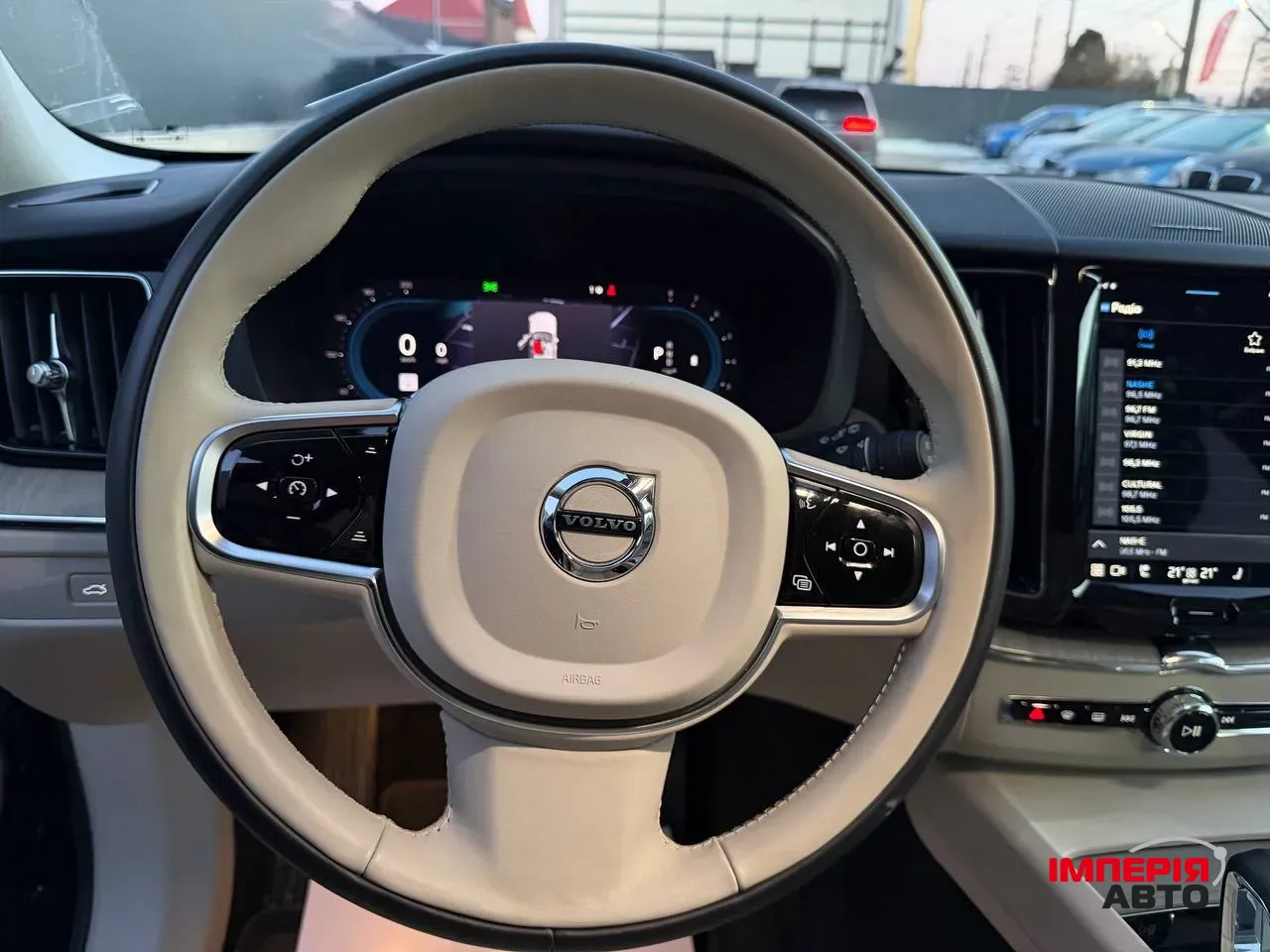 Volvo XC60 - фото 5