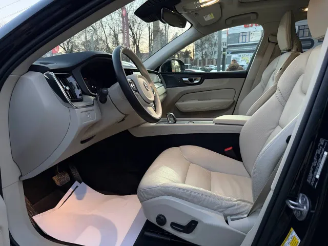 Volvo XC60 - фото 4