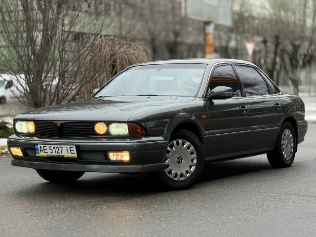 Mitsubishi Sigma - фото 1