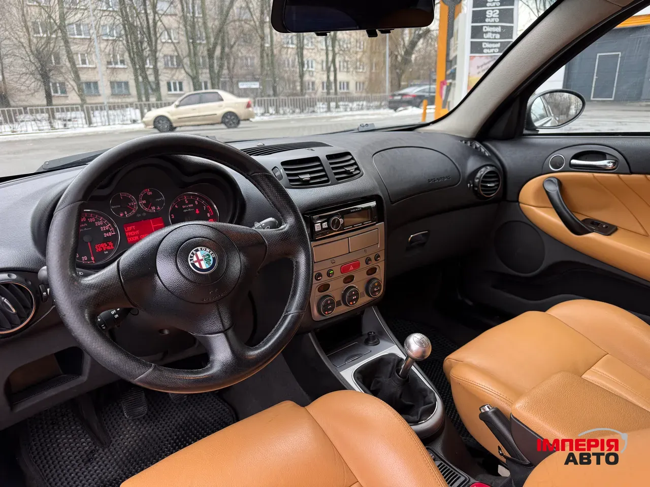 Alfa Romeo 147 - фото 9