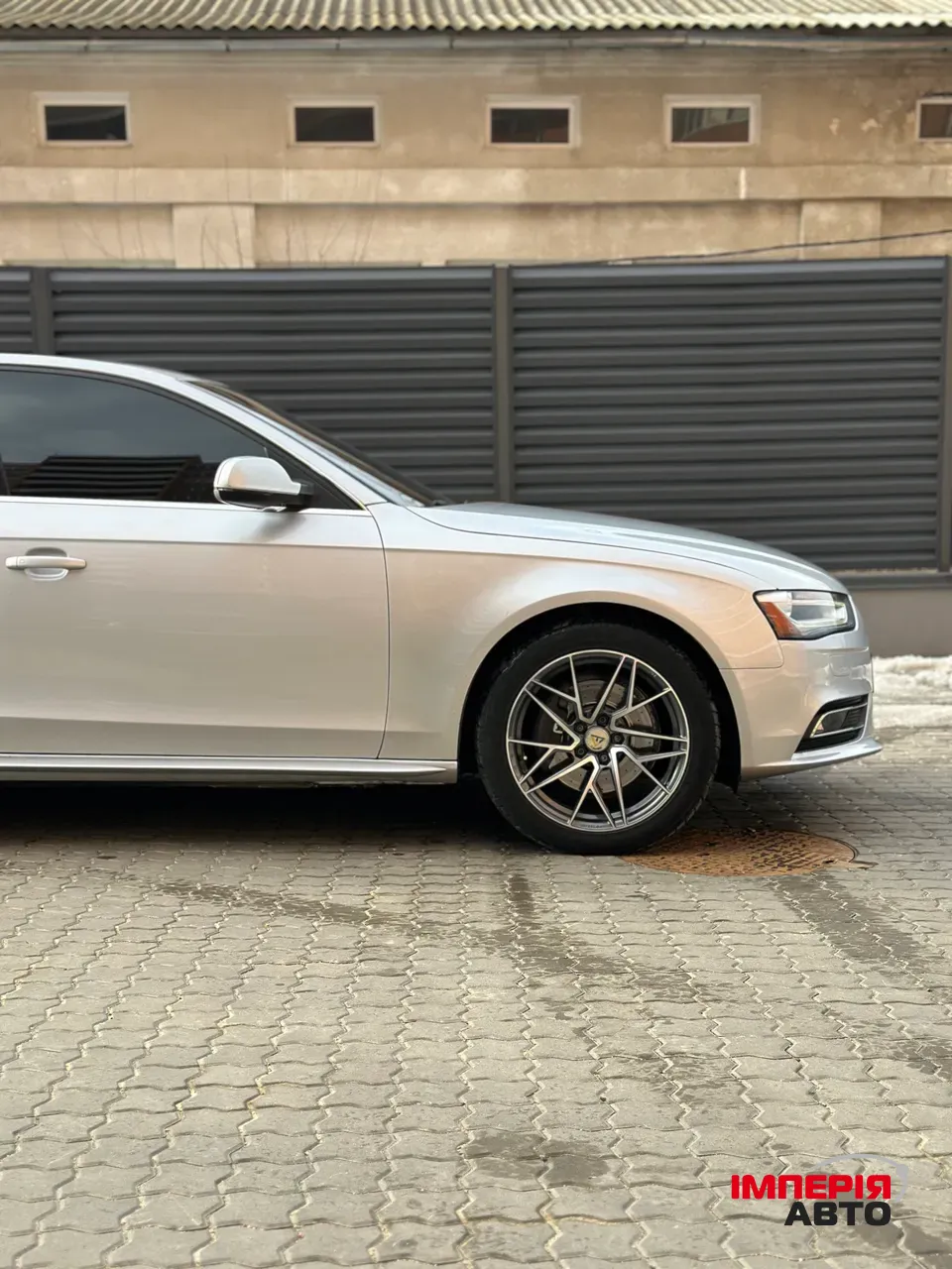 Audi A4 - фото 10