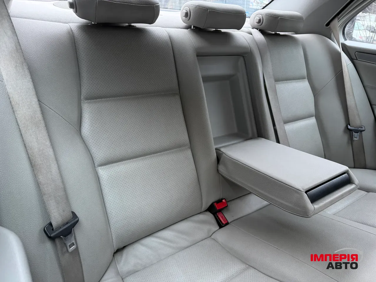 Mercedes-Benz C-Класс - фото 10