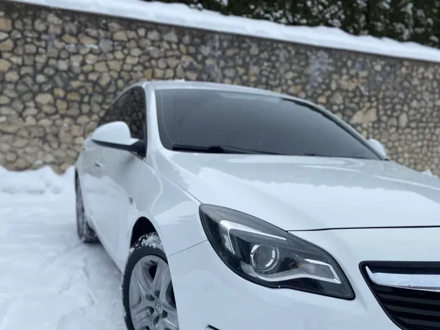 Opel Insignia - фото 5