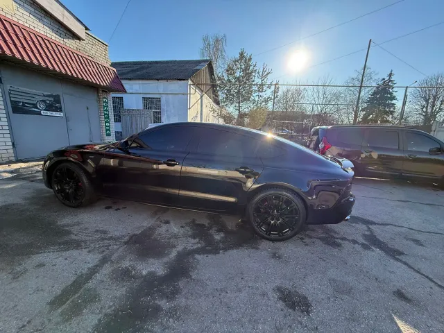 Audi A7 - фото 3